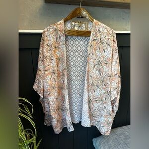 Christopher & Banks Women's Open Front Kimono Shrug 1X/2X Coral‎ White